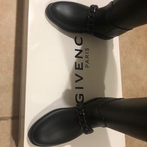 Givenchy Bottle Pluie Chain Noir rain boots
